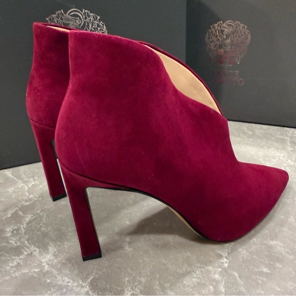 Vince Camuto VC-SESTRIND Ribbon Red Suede Pointed Toe Booties 7.5 NIB - Picture 3 of 6